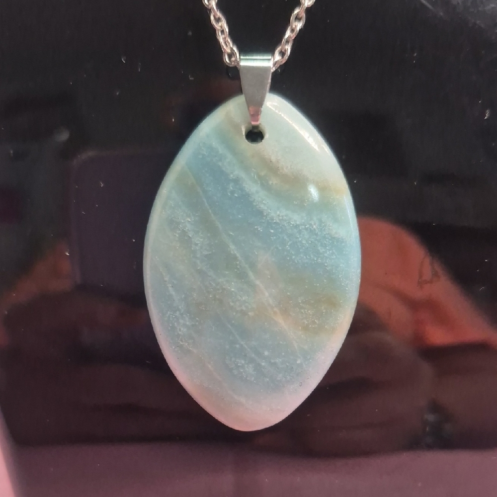 🚨Larimar Gemstone pendant necklace (Natural Stone)